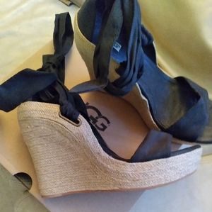 UGGS women's shoes